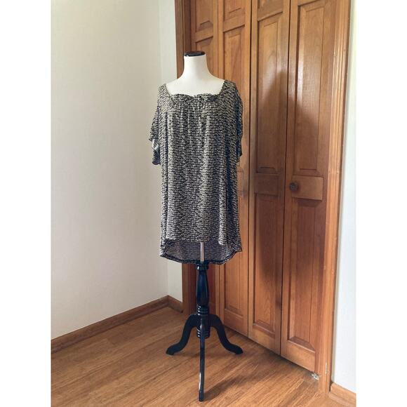 Daisy Fuentes Stretch Pullover Top, Size 3X or 4X - Picture 1 of 4